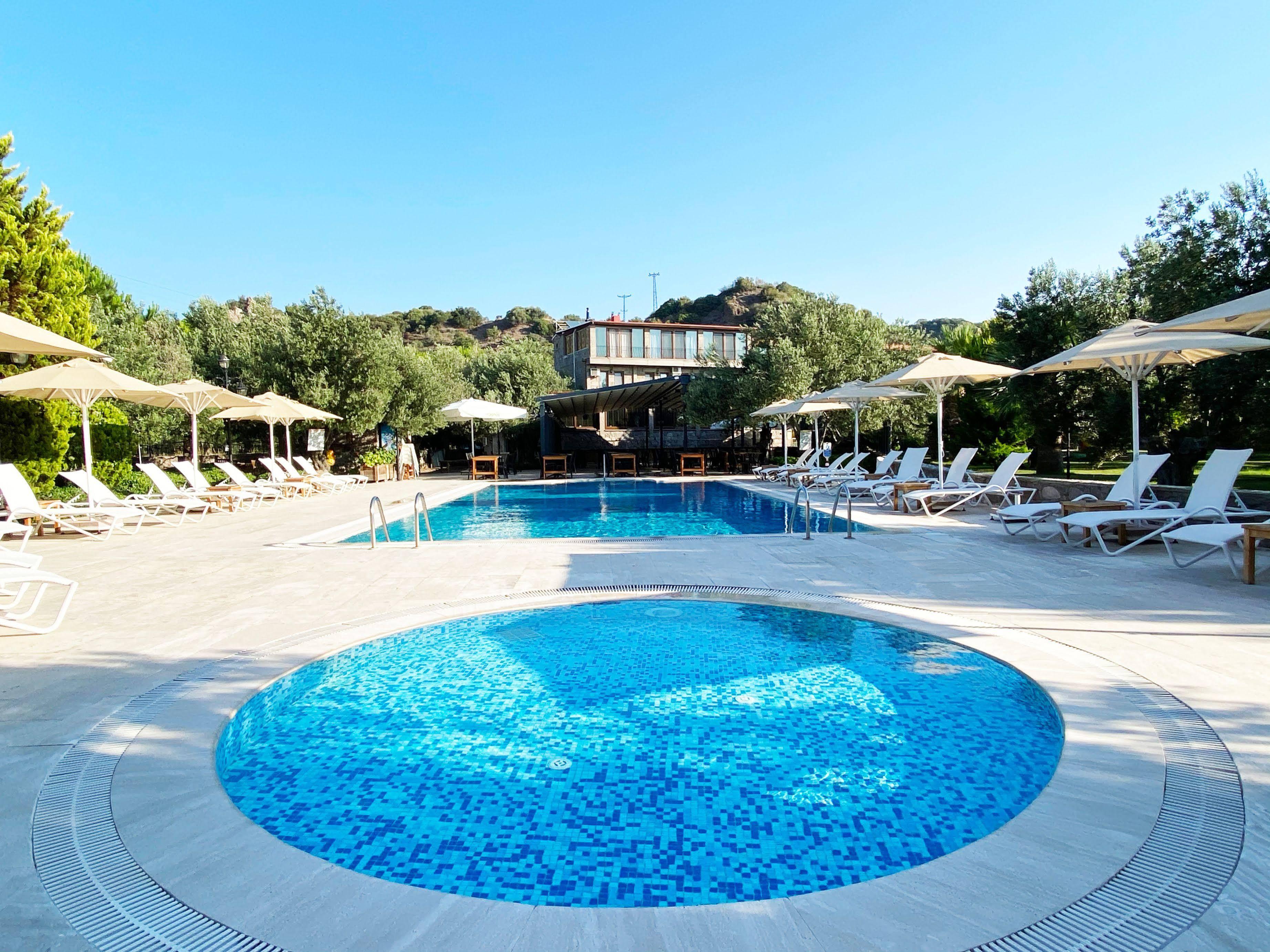 Assos Park Hotel Exterior photo